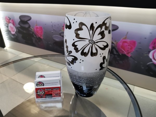 Декоративная ваза (высота 30см)