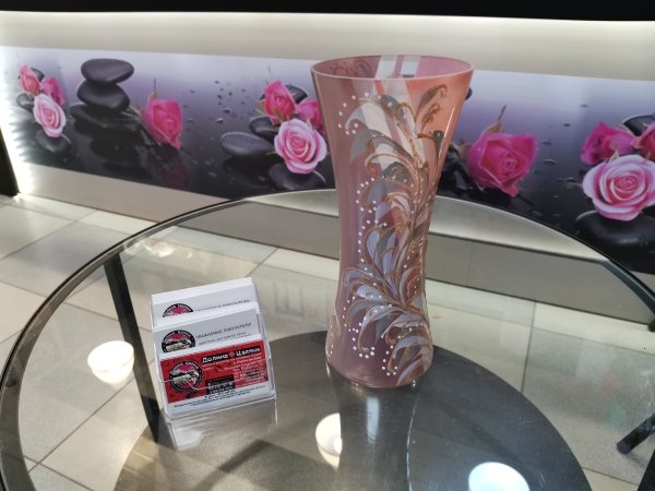 Декоративная ваза (высота 28см)