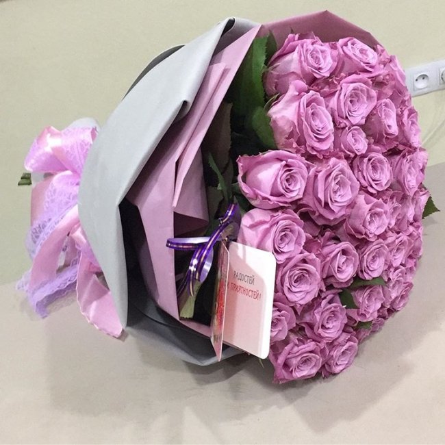 Роза Маритим. Букет из 35 роз. Высота 40 см