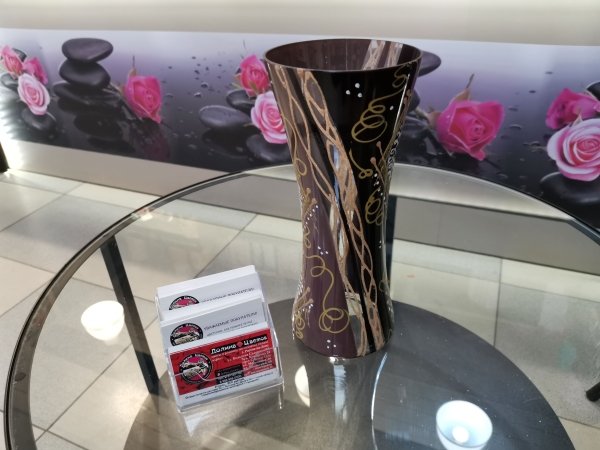 Декоративная ваза (высота 28см)