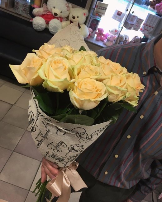 Роза Пич-Аваланж (персиковая). Букет из 25 роз. Высота 60 см