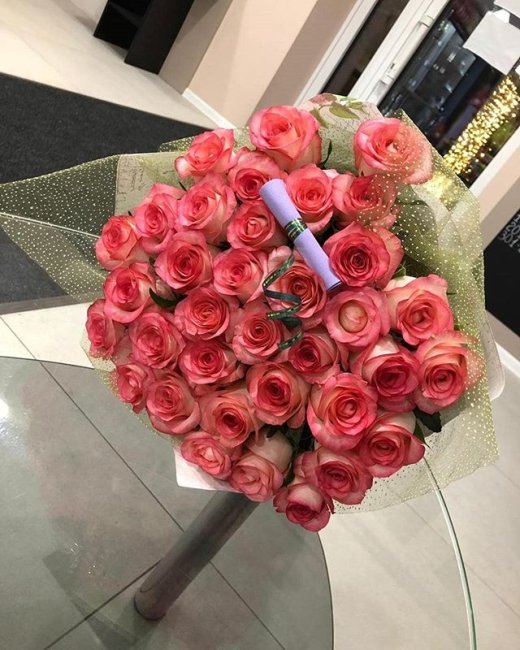 Роза Джумилия. Букет из 41 розы. Высота 70 см